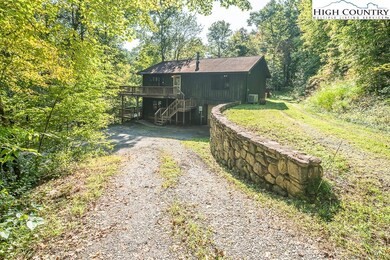 495 Rhymer Branch Rd, Deep Gap, NC 28618 - photo 4