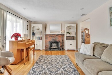 505 Baker St, West Roxbury, MA 02132 - photo 4