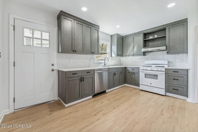 358 Beecroft Place, Oakhurst, NJ 07755 - photo 2