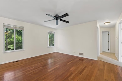 2052 Orchard Ln unit 19C5, Carpentersville, IL 60110 - photo 4