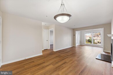 The Four Winds at Oakton unit C-9, Oakton, VA 22124 - photo 5