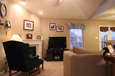 195 Aulbern Dr E, Mount Washington, KY 40047 - photo 3