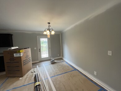 102 E Bomar Ct, Shelbyville, TN 37160 - photo 6