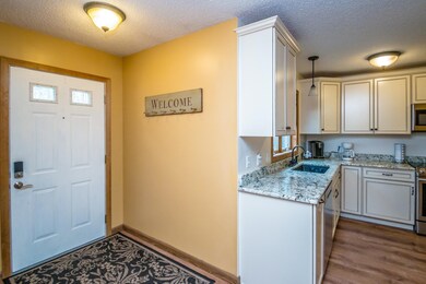 72 Evergreen Dr unit 15, North Conway, NH 03860 - photo 4