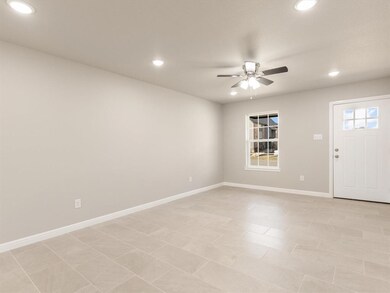 525 Phillips St, Cleburne, TX 76033 - photo 6