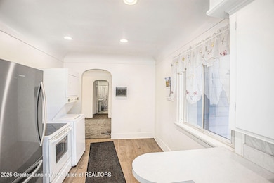 110 E Bellevue St, Leslie, MI 49251 - photo 6