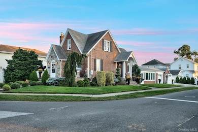 122 Hoffman St, Valley Stream, NY 11580 - photo 4