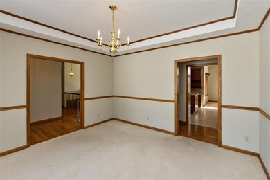 355 McKinsie Ct NE, Cedar Rapids, IA 52402 - photo 7