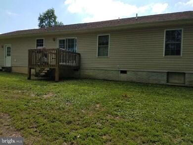 211 Leviticus Dr, Bunker Hill, WV 25413 - photo 5