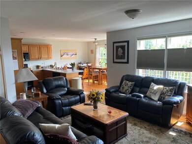 7331 W Hillcrest Ln, Slatington, PA 18080 - photo 2