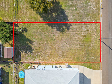 1308 S Church St, Rockport, TX 78382 - photo 2