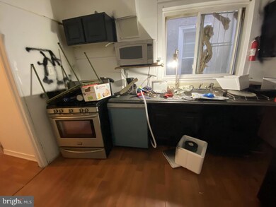 934 State St, Camden, NJ 08102 - photo 3