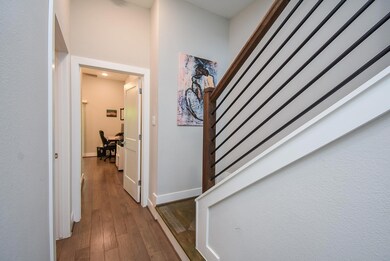 711 Apogee Trail, Houston, TX 77022 - photo 5