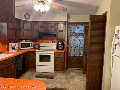 1125 Dean St, Archbald, PA 18403 - photo 2