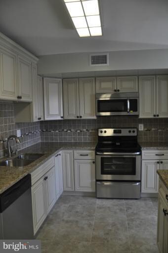3115 Buccaneer Ct unit 202, Fairfax, VA 22031 - photo 4
