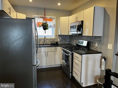 2423 W Seybert St, Philadelphia, PA 19121 - photo 7