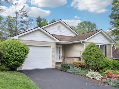 100 Creeks End Cir, Mills River, NC 28759 - photo 2