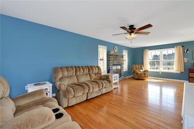 121 Redstone Dr, Nazareth, PA 18064 - photo 7