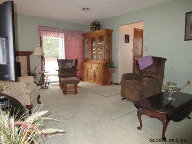 1004 Cambridge Manor Dr, Schenectady, NY 12302 - photo 7