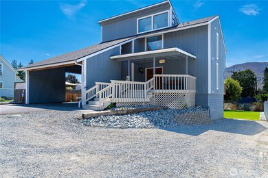 228 E Gibson Ave, Chelan, WA 98816 - photo 2