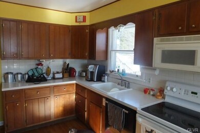 1206 Sunset Cir, Slatington, PA 18080 - photo 5