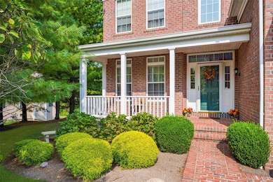 653 Creekside Ln, Fishkill, NY 12524 - photo 2