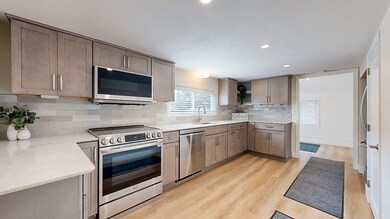 11 Pond View Way unit 11 A, Northborough, MA 01532 - photo 3