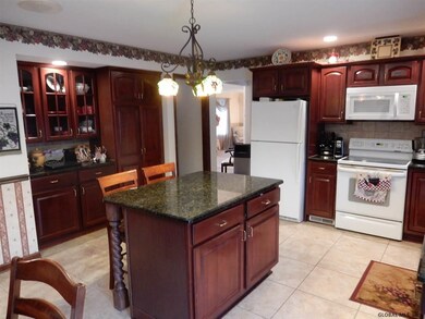 9 Bleakley Ave, Troy, NY 12182 - photo 7