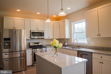 77 Creek Curve Dr, Colonial Beach, VA 22443 - photo 3