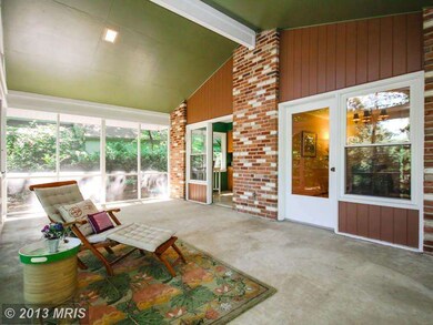 6359 Lakeview Dr, Falls Church, VA 22041 - photo 4