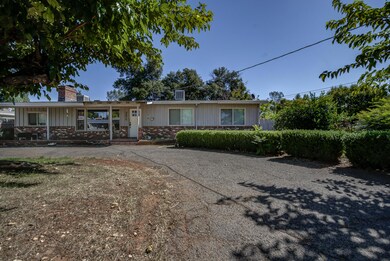 3675 Ricardo Ave, Redding, CA 96002 - photo 4