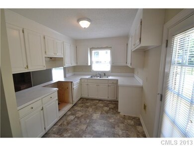 2620 Woodcrest Dr SW, Concord, NC 28027 - photo 2