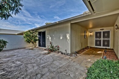 17820 N Del Webb Blvd, Sun City, AZ 85373 - photo 5