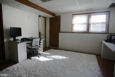 8409 Downey Dale Dr, Randallstown, MD 21133 - photo 6