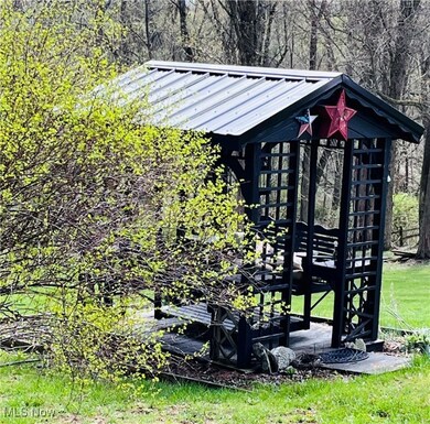 130 Wood St, Flushing, OH 43977 - photo 5