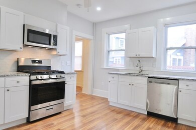 120 Farwell St unit 1, Newtonville, MA 02460 - photo 3