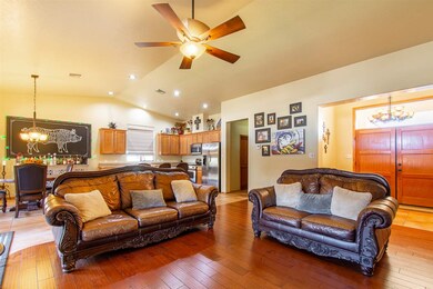 1728 S 36th Dr, Yuma, AZ 85364 - photo 3