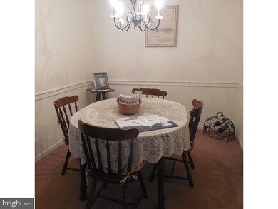 156 Riversedge Dr, Norristown, PA 19403 - photo 4