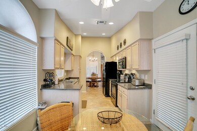 Kitchen Dining area