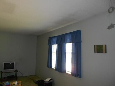 1939 Tillman Ln, Pensacola, FL 32526 - photo 6