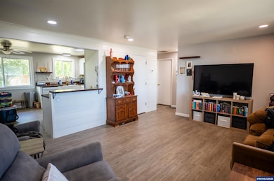 36046 Riverside Dr SW, Albany, OR 97321 - photo 5