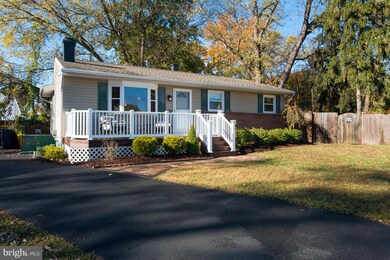 102 Southview Ln, Pasadena, MD 21122 - photo 2