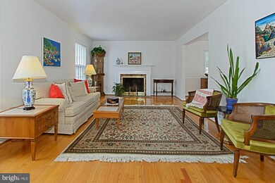 3511 Kirkwood Dr, Fairfax, VA 22031 - photo 4