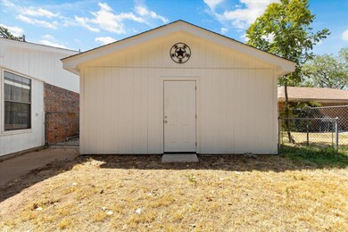 5708 Conejos Dr, Granbury, TX 76049 - photo 6