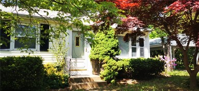 132 Country Dr, West Warwick, RI 02893 - photo 2