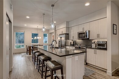 Undermount lighting, soft close cabinets