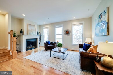 828 Montgomery St, Alexandria, VA 22314 - photo 2