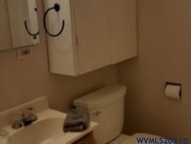 1090 14th Ave SW, Albany, OR 97321 - photo 7