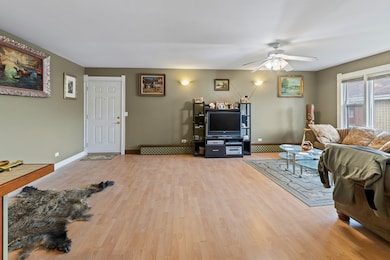 1119 E Algonquin Rd unit 11, Arlington Heights, IL 60005 - photo 5