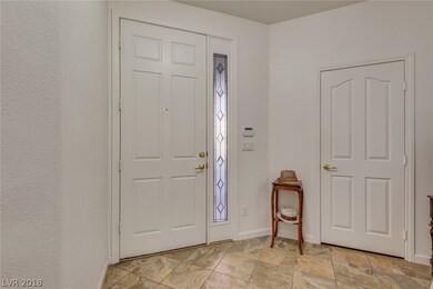 ELEGANT FOYER TO WELCOME YOUR GUESTS!